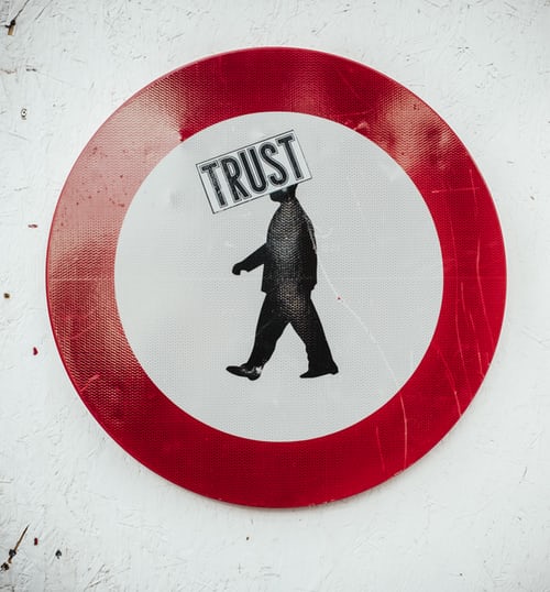 信用と信頼は似てるようでまったく違う？正しく使い分けることが重要